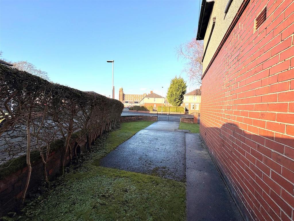 Driveway.jpg