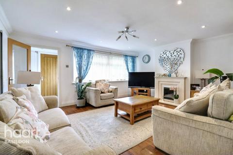Dedham Close, Billericay