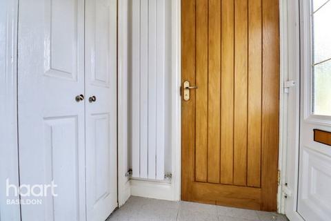 undefined, Dedham Close, Billericay