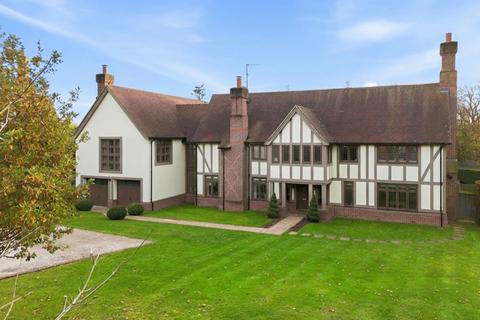 undefined, Hereward Mount, Stock, CM4