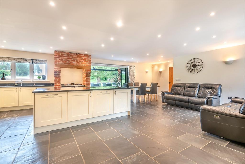 Kitchen With Island