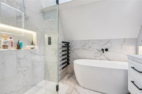 2 bedroom end of terrace house to rent, North Lodge Close, London, SW15