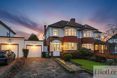 3 bedroom end of terrace house to rent, Watford Road, Harrow HA1