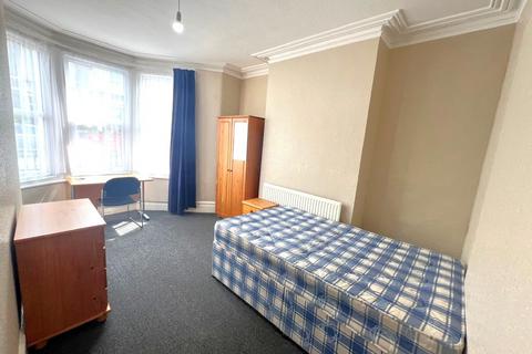 6 bedroom house to rent, Bishop Road, Bristol BS7