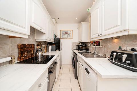 4 bedroom house for sale, Westway, London W12