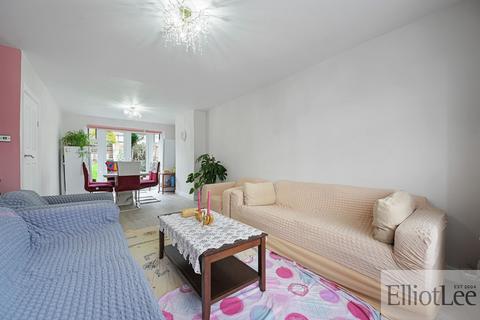 undefined, Drew Gardens, Greenford UB6