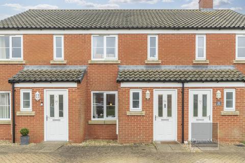 2 bedroom terraced house for sale, Weaver Crescent, Norwich NR9