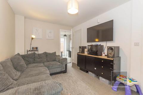 2 bedroom terraced house for sale, Weaver Crescent, Norwich NR9