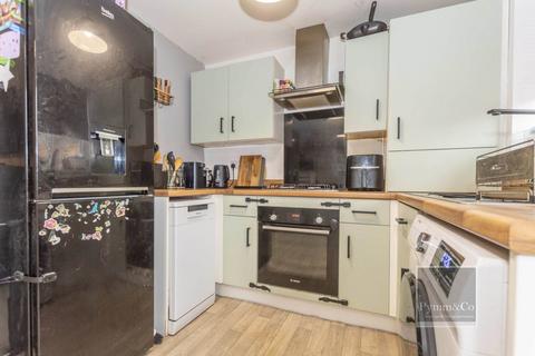 2 bedroom terraced house for sale, Weaver Crescent, Norwich NR9
