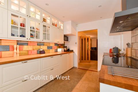 2 bedroom detached bungalow for sale, Horsham Road, Rusper, West Sussex