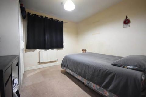 2 bedroom flat for sale, Clarkson Court, Hatfield