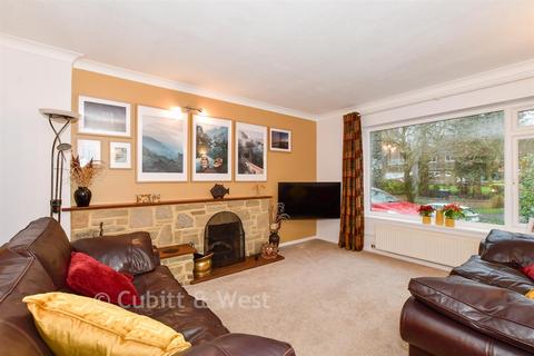 2 bedroom detached bungalow for sale, Horsham Road, Horsham RH12
