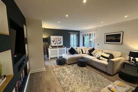 undefined, Page Road, Bedfont