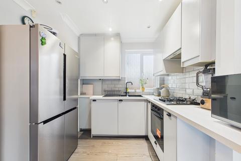 4 bedroom semi-detached house for sale, Constance Crescent, Bromley BR2