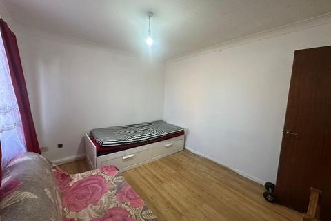 undefined, Steve Biko Way, Hounslow TW3