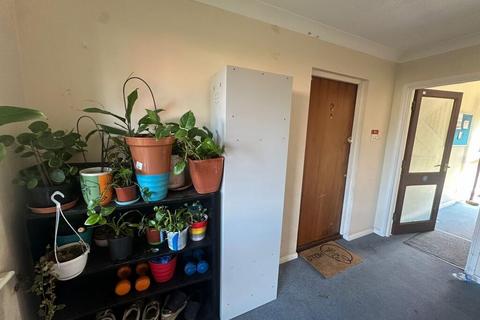 undefined, Steve Biko Way, Hounslow TW3