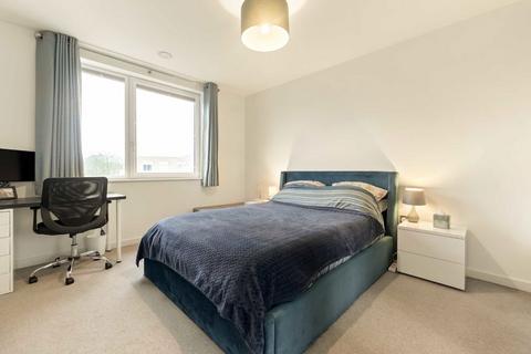 1 bedroom flat for sale, Medawar Drive, London NW7