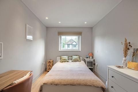 undefined, Valley Road, London SW16