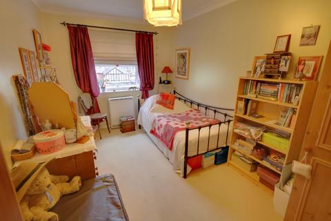1 bedroom flat for sale, Clifton Lodge, Regents Park, Southampton