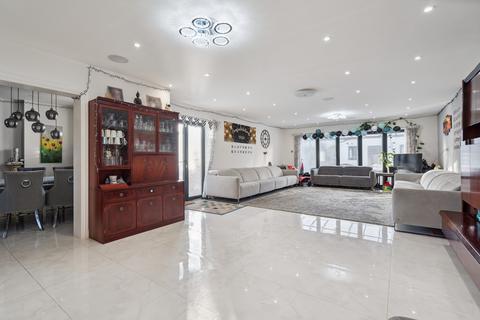 undefined, Central Avenue, Pinner HA5