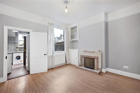2 bedroom semi-detached house to rent, Wrexham Road, London