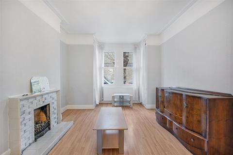 2 bedroom semi-detached house to rent, Wrexham Road, London