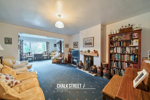 3 bedroom semi-detached bungalow for sale, Hunter Drive, Hornchurch, RM12