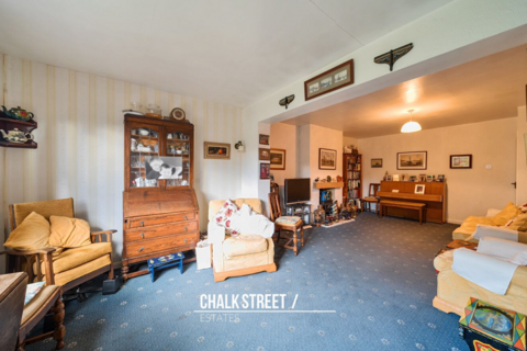 3 bedroom semi-detached bungalow for sale, Hunter Drive, Hornchurch, RM12