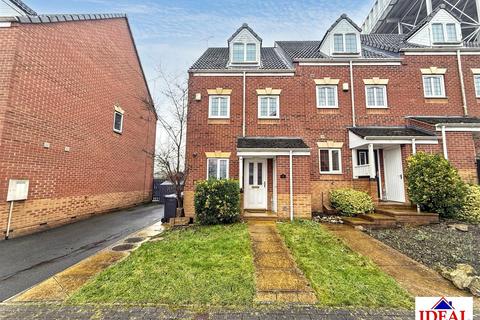 3 bedroom townhouse for sale, Swan Court, Askern, Doncaster