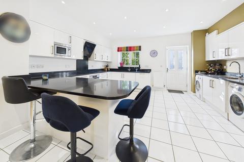 4 bedroom townhouse for sale, Brockswood Drive, Hemel Hempstead, HP2