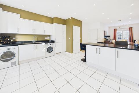 4 bedroom townhouse for sale, Brockswood Drive, Hemel Hempstead, HP2