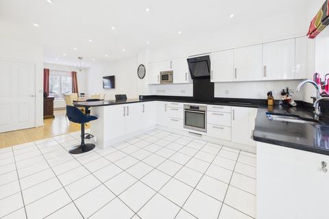 4 bedroom townhouse for sale, Brockswood Drive, Hemel Hempstead, HP2