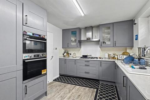 undefined, Sherwin Crescent, Farnborough