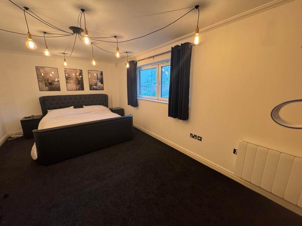 Master bedroom 2