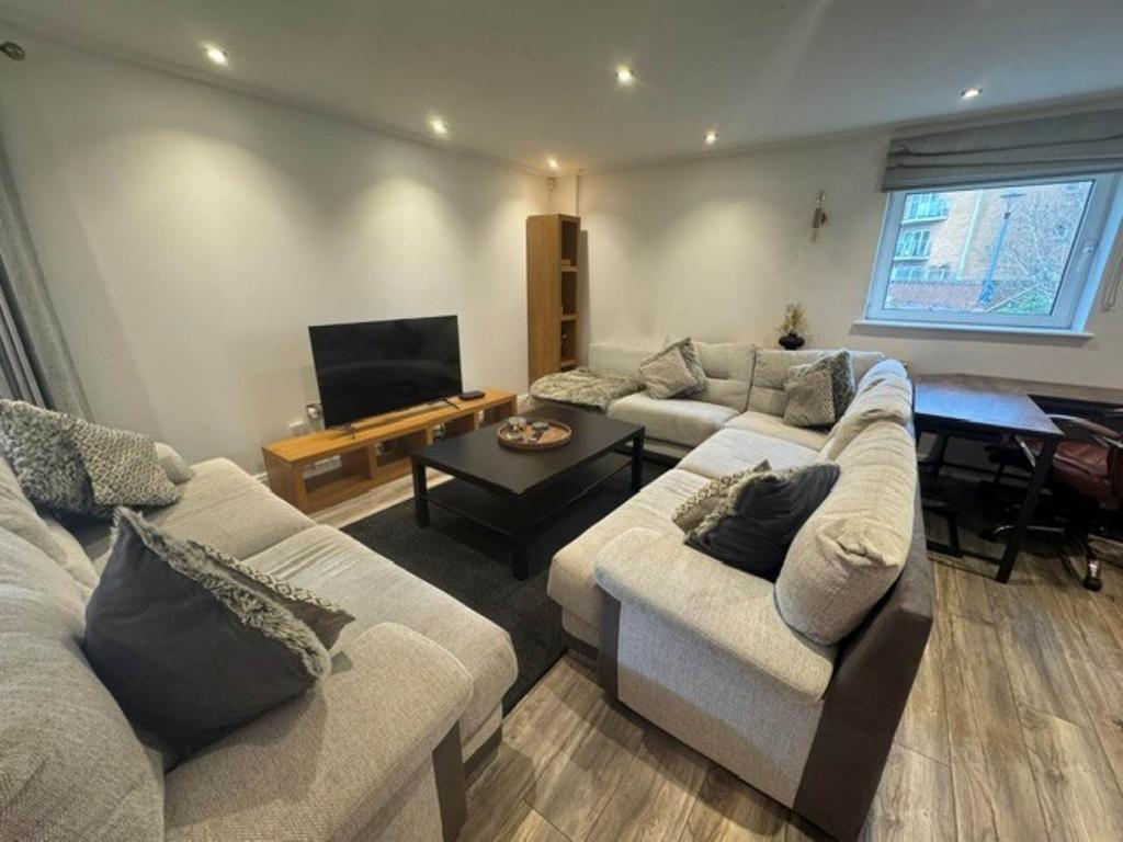 Living room 3