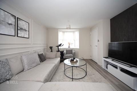 undefined, Preacher Close, Luton, Bedfordshire, LU2
