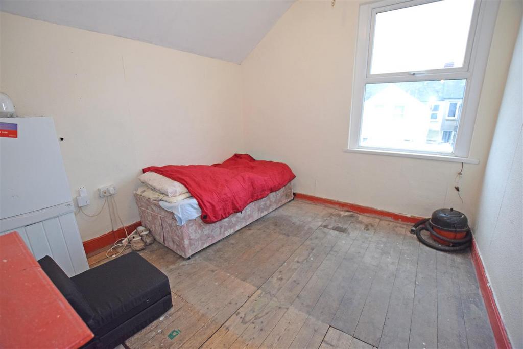 Bedroom4.jpg