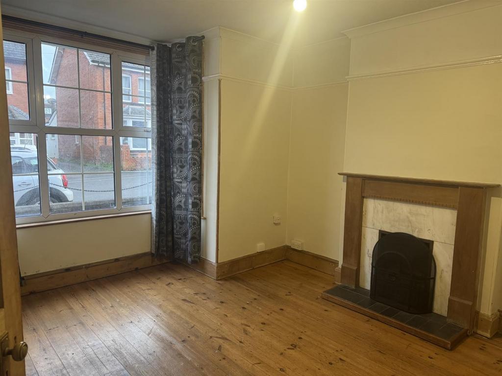 Lounge 26 George Street.jpg