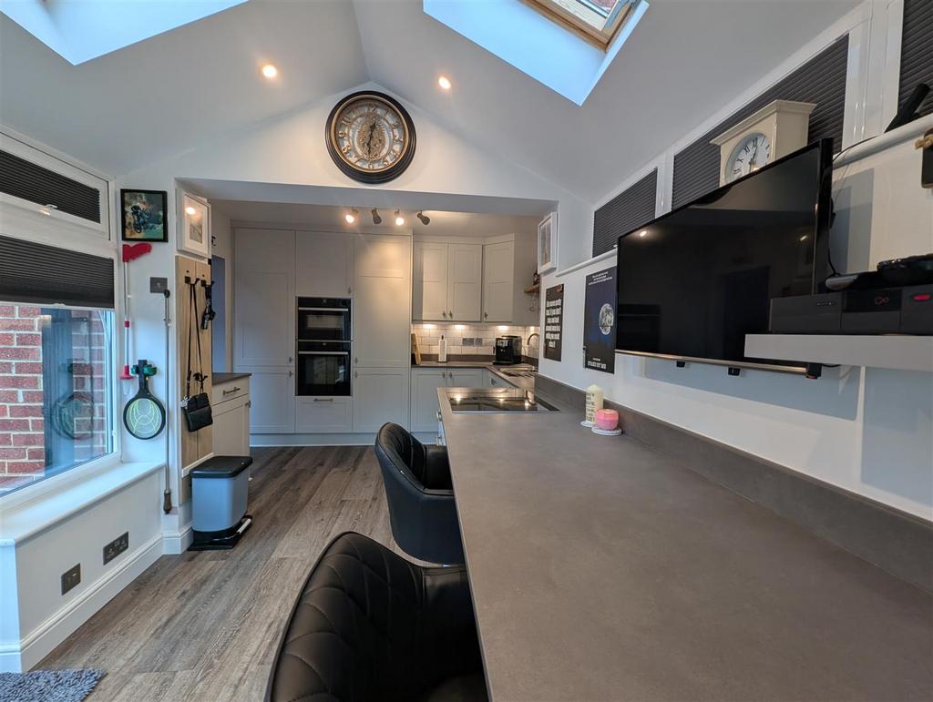 Kitchen/Breakfast Room