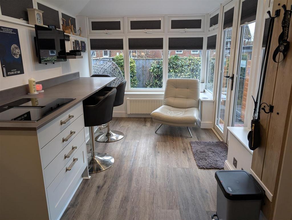 Kitchen/Breakfast Room