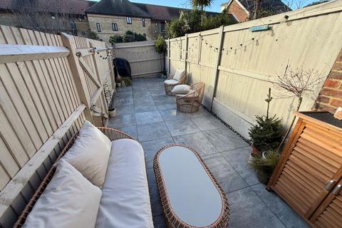 1 bedroom terraced house for sale, Albion Road, Ramsgate CT11