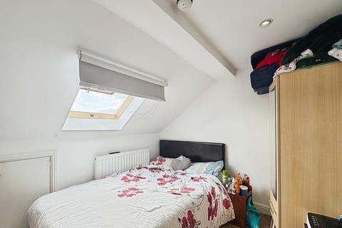 5 bedroom terraced house to rent, Rothersthorpe Road, Northampton, Northamptonshire, NN4