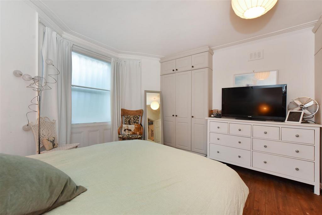 101a Grosvenor Avenue (4).JPG