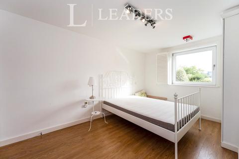 2 bedroom flat to rent, The Blue Building, Gunwharf Quays, Portsmouth, PO1
