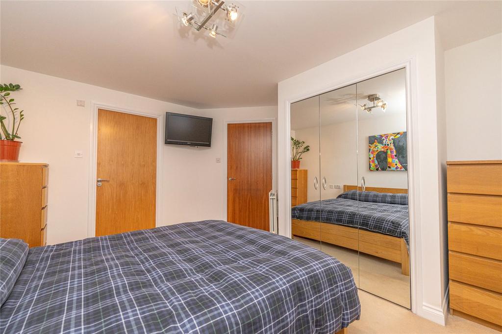 Bedroom 1 Alt