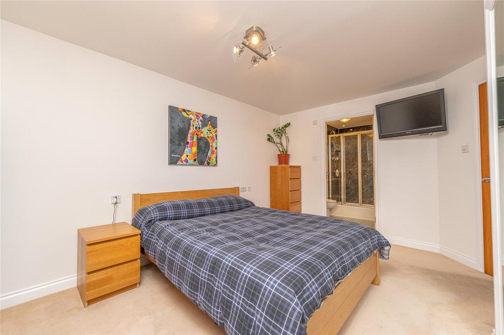 Bedroom 1 Alt