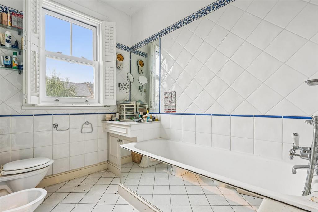 Upham Park Road, W4 - FOR SALE