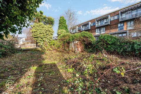 undefined, Browning Avenue, London, W7