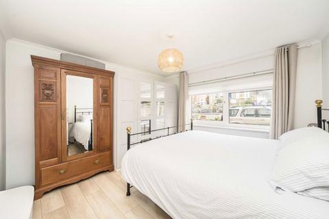 undefined, Queens Road, Kingston Upon Thames KT2