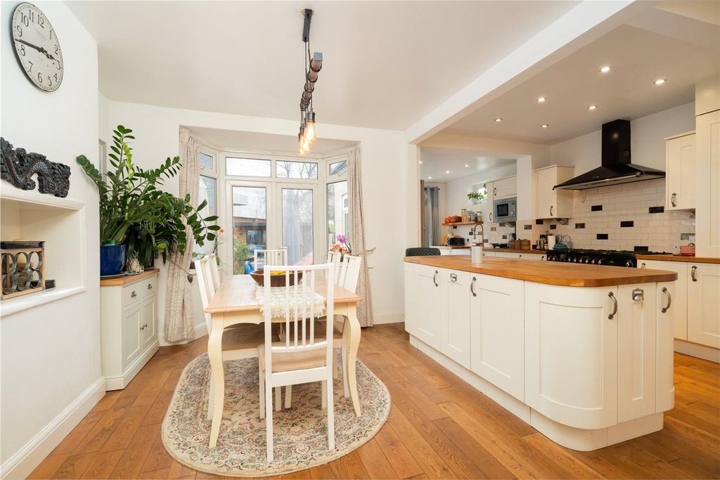 Kitchen/Dining